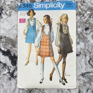 Simplicity Vintage Pattern 8345 Junior petite jumper and blouse. 70’s